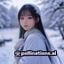 用户小雪的头像，年轻女性，清新气质，户外背景